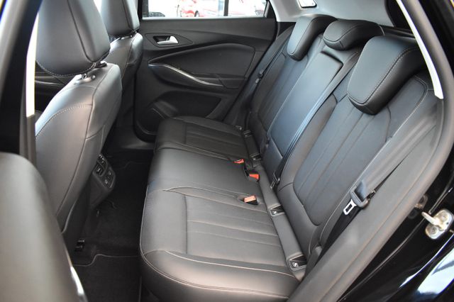 Opel Grandland (X) 1.5D Aut Ultimate LED Pano ACC AHK