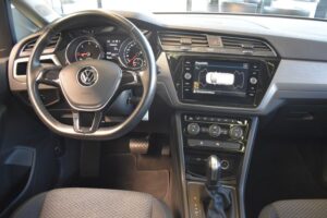 Volkswagen Touran 2.0TDI DSG Comfortline Navi Pano AHK RFK
