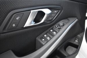 BMW 320d Touring Advantage Aut. Laser LiveC. HuD ACC