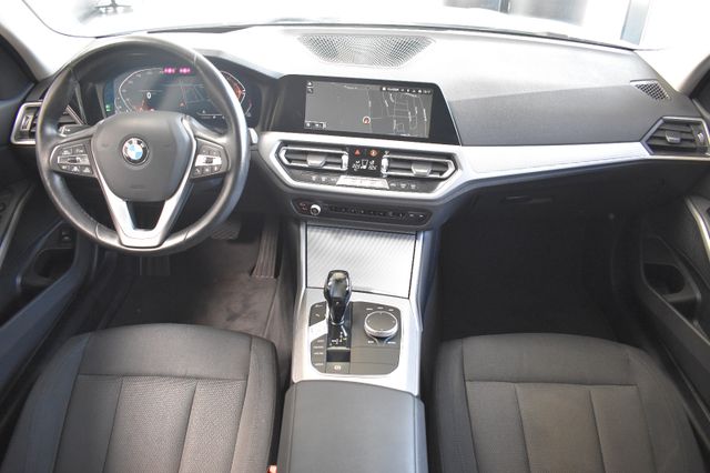 BMW 320d Touring Advantage Aut. Laser LiveC. HuD ACC