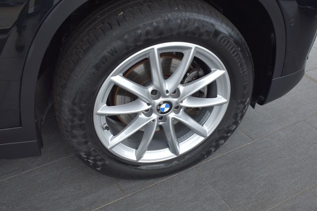 BMW X1 sDrive18d Automatik Navi3D DAB PDC Sportsitze