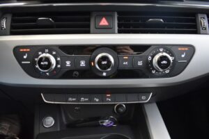 Audi A4 30TDI Avant S-tronic LED Navi3D PDC DAB