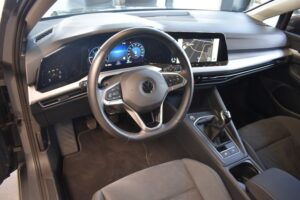 Volkswagen Golf VIII Limo 2.0TDI Life LED LiveC ACC LaneAs.