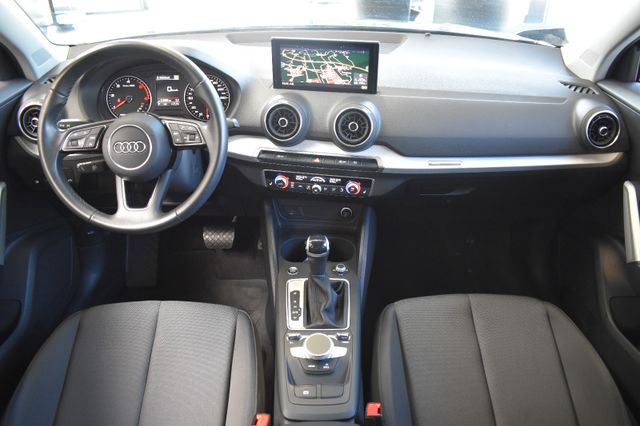 Audi Q2 30TDI S-tronic LED PDC Keyless DAB Sitzhz.