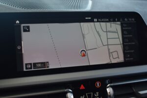 BMW 320d Touring Advantage Aut. Laser LiveC. HuD ACC