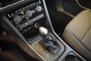 Volkswagen Touran 2.0TDI DSG Comfortline Navi Pano AHK RFK