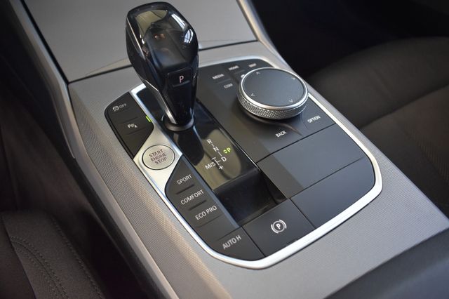 BMW 320d Touring Advantage Aut. Laser LiveC. HuD ACC