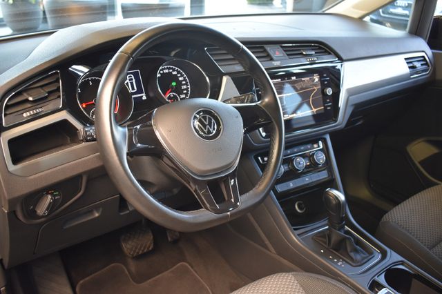 Volkswagen Touran 2.0TDI DSG Comfortline Navi Pano AHK RFK