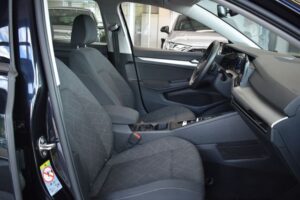 Volkswagen Golf VIII Var. 2.0TDI Life DSG LED AHK ACC ViCo