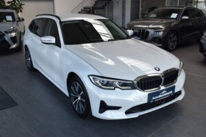 BMW 320d Touring Advantage Aut. Laser LiveC. HuD ACC