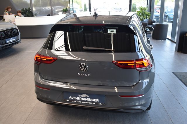 Volkswagen Golf VIII Limo 2.0TDI Life LED LiveC ACC LaneAs.