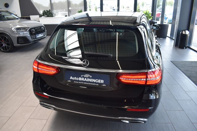 Mercedes-Benz E220d T Avantgarde 9G-tronic LED RFK Burmester
