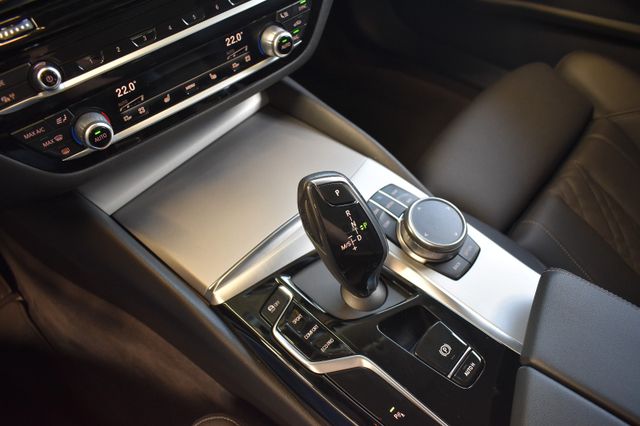 BMW 520d xDrive Touring Autom. Laser Live HeadUp AHK