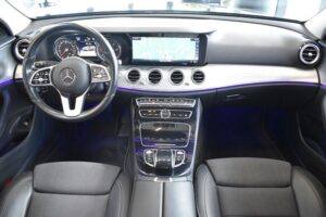 Mercedes-Benz E220d T Avantgarde 9G-tronic LED RFK Burmester