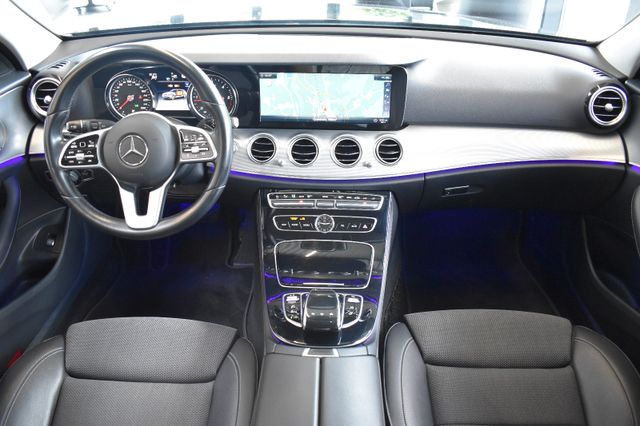 Mercedes-Benz E220d T Avantgarde 9G-tronic LED RFK Burmester