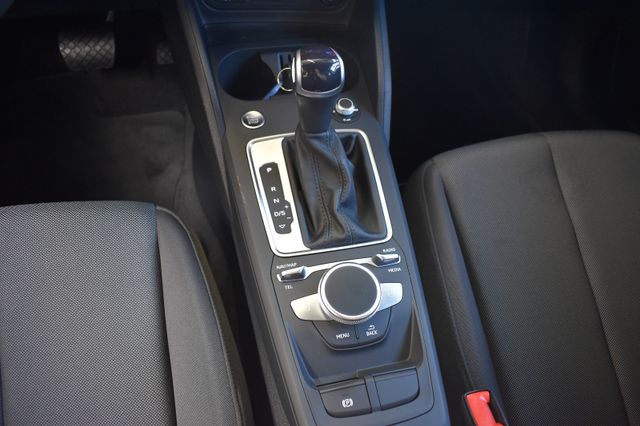 Audi Q2 30TDI S-tronic LED PDC Keyless DAB Sitzhz.