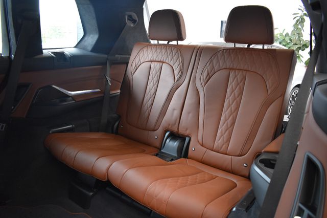 BMW X7 40d xDrive M Sport 7-Sitzer Matrix LCI Pano