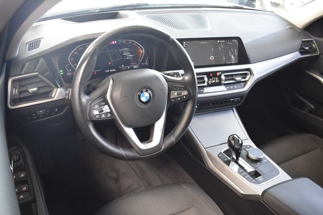 BMW 320d Touring Advantage Aut. Laser LiveC. HuD ACC
