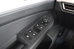 Volkswagen Golf VIII Var. 2.0TDI Life DSG LED AHK ACC ViCo