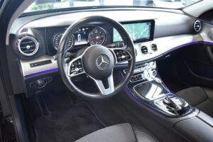 Mercedes-Benz E220d T Avantgarde 9G-tronic LED RFK Burmester