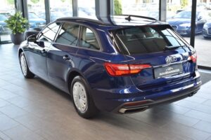 Audi A4 Avant 30TDI S-tronic LED Navi AHK RFKam DAB