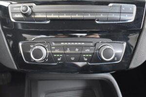 BMW X1 sDrive18d Automatik Navi3D DAB PDC Sportsitze