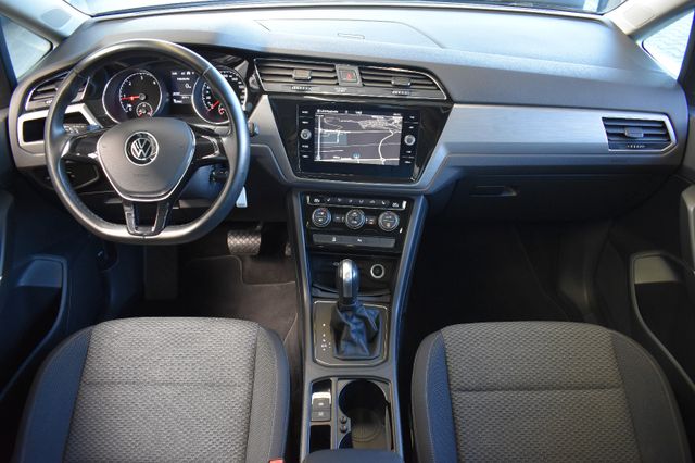 Volkswagen Touran 2.0TDI DSG Comfortline Navi Pano AHK RFK