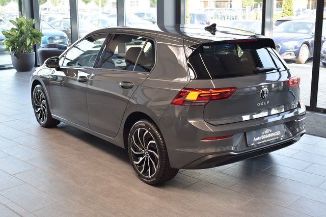 Volkswagen Golf VIII Limo 2.0TDI Life LED LiveC ACC LaneAs.