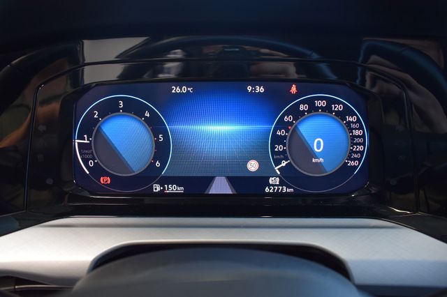 Volkswagen Golf VIII Limo 2.0TDI Life LED LiveC ACC LaneAs.