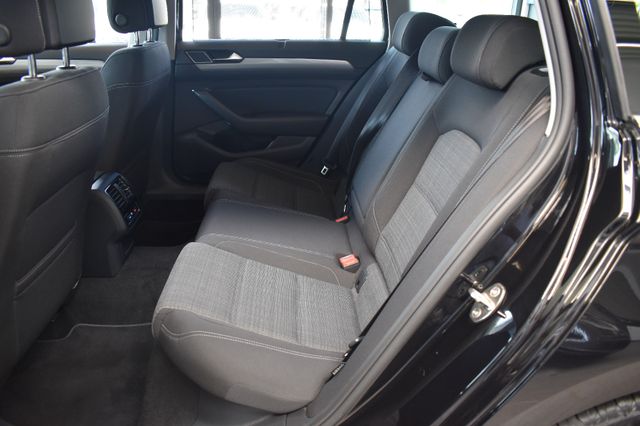 Volkswagen Passat Variant 2.0TDI DSG Business LED Navi ACC