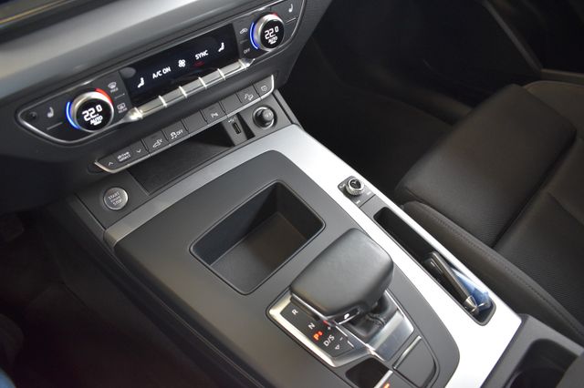Audi Q5 50TFSIe quattro S-tronic LED VirtualC AHK RFK
