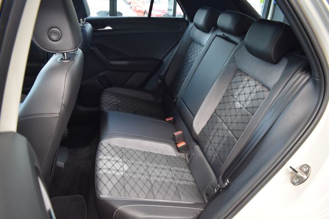 Volkswagen T-Roc 1.5TSI DSG R-Line IQ-Light RFK ACC Virtual