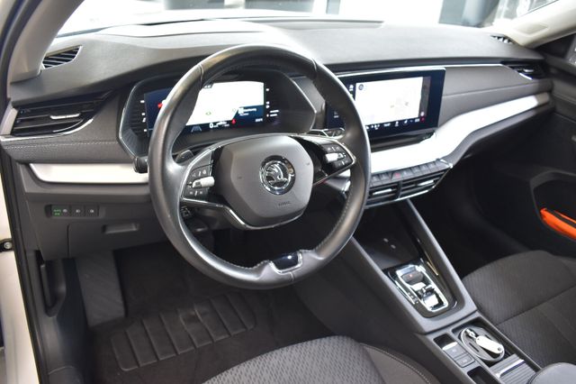 Skoda Octavia Combi 2.0TDI DSG Style LED AHK HUD ViCo