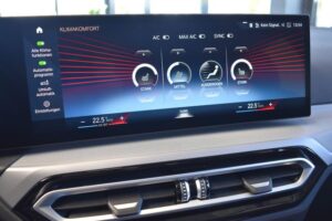BMW 320d Touring Aut. LED RFKam AHK Curved LCI Navi
