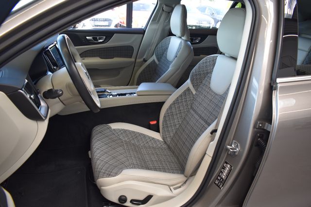 Volvo V60 D3 Momentum Pro Aut. LED RFKam VirtualCockp.