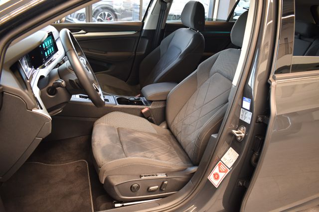 Volkswagen Golf VIII 2.0TDI DSG Var. Life LED VirtualCo ACC