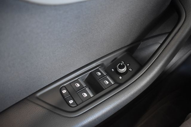 Audi A4 Avant 35TDI Advanced S-tronic LED Nav CarPlay