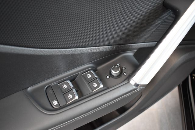 Audi Q2 30TDI S-tronic S-Line LED OpenSky ACC RFKam.