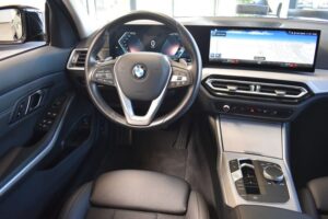 BMW 320d Touring Aut. LED RFKam AHK Curved LCI Navi
