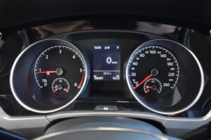 Volkswagen Touran 2.0TDI Comfortline DSG 7-Sitzer Navi DAB