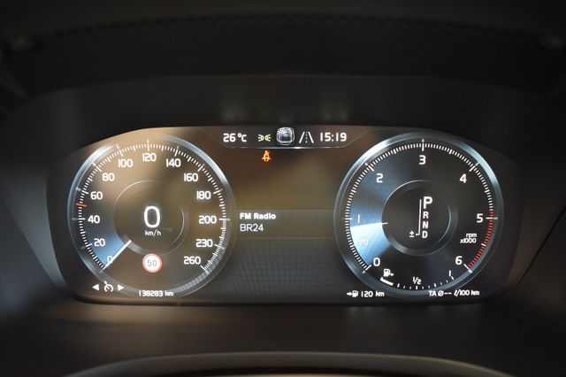 Volvo V60 D3 Momentum Pro Aut. LED RFKam VirtualCockp.