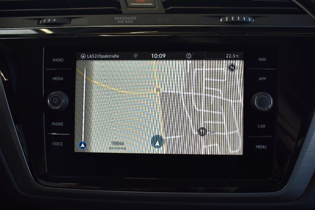 Volkswagen Touran 2.0TDI Comfortline DSG 7-Sitzer Navi DAB