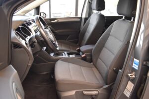 Volkswagen Touran 2.0TDI Comfortline DSG 7-Sitzer Navi DAB