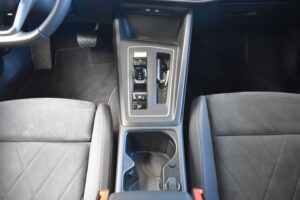 Volkswagen Golf VIII 2.0TDI DSG Var. Life LED VirtualCo ACC