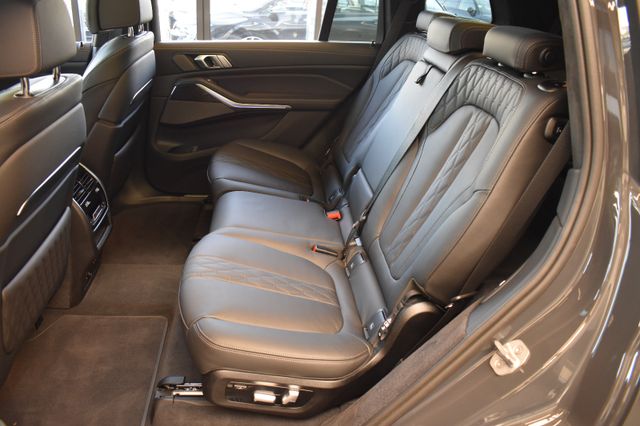 BMW X7 xDrive 40d M Sport 7-Sitzer SoftClose AHK 22"