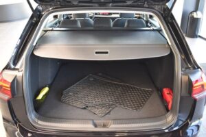 Volkswagen Golf VIII 2.0TDI Variant Life Schalter LED VirtC