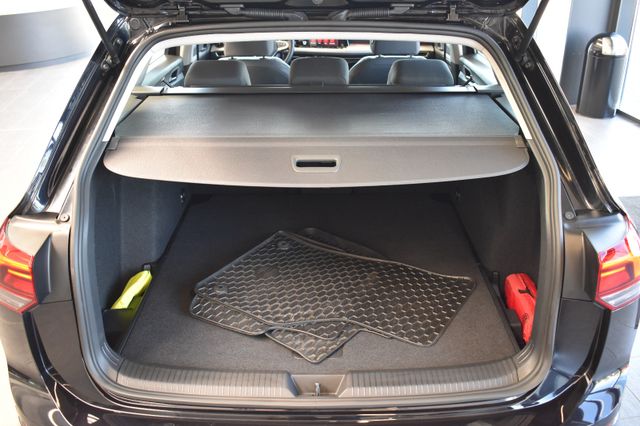 Volkswagen Golf VIII 2.0TDI Variant Life Schalter LED VirtC