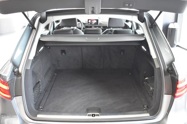 Audi A4 Avant 40TDI quattro S Line Matrix Virtual ACC