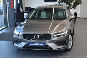 Volvo V60 D3 Momentum Pro Aut. LED RFKam VirtualCockp.