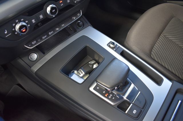 Audi Q5 40TFSI quattro S-tronic LED VirtualCo ACC AHK